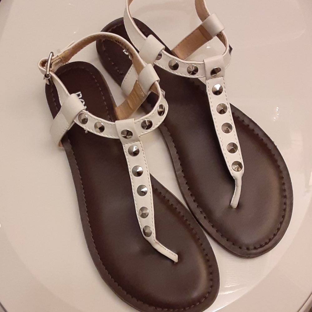 Bongo sandals 6 1/2